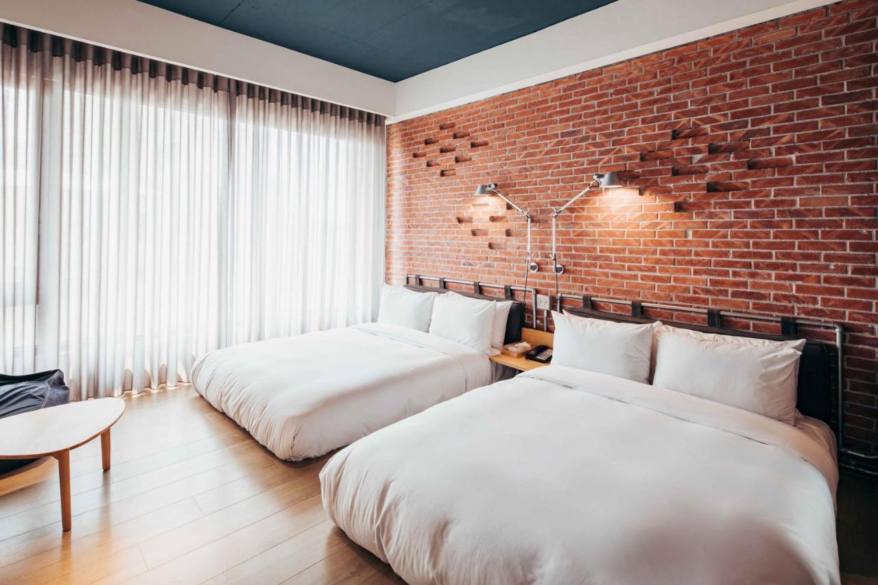 U.I.J Hotel & Hostel Tainan Zewnętrze zdjęcie
