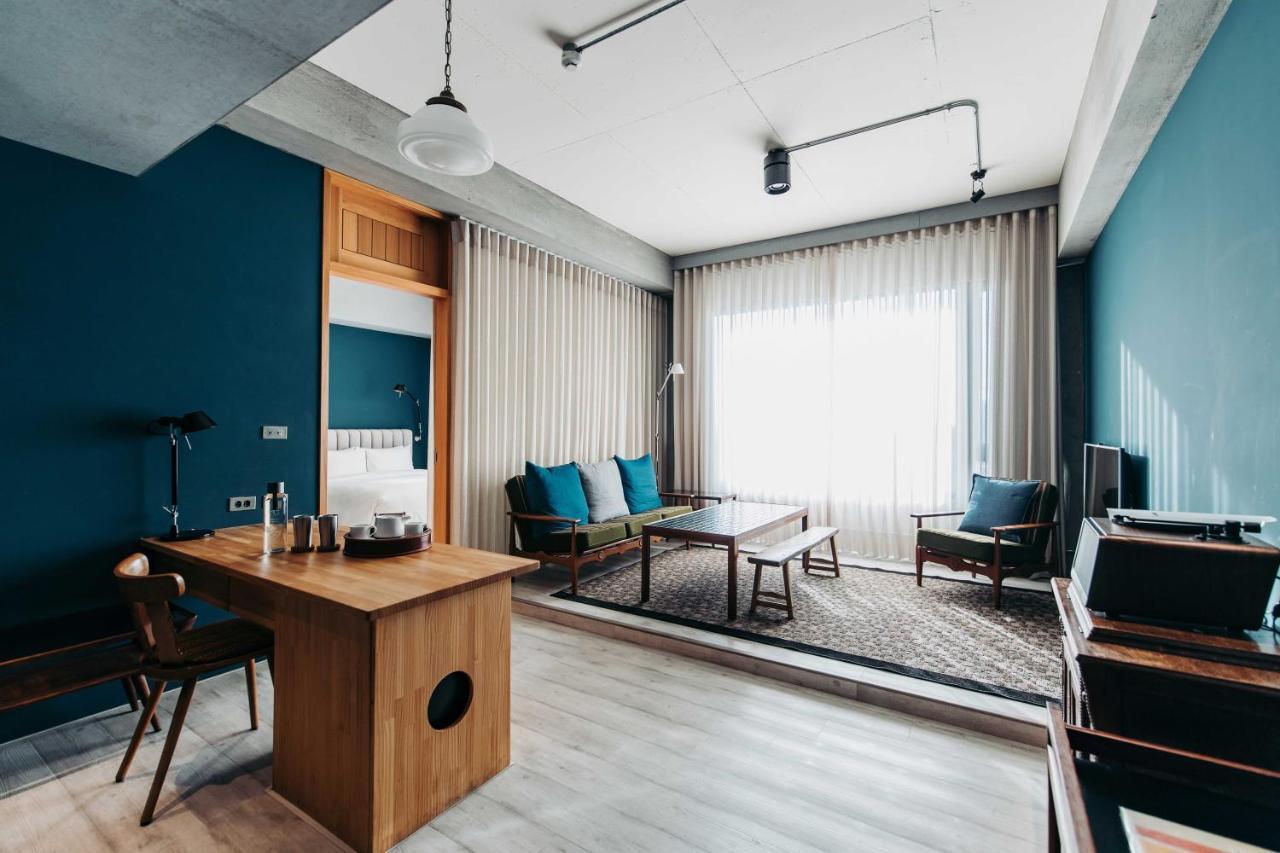 U.I.J Hotel & Hostel Tainan Zewnętrze zdjęcie