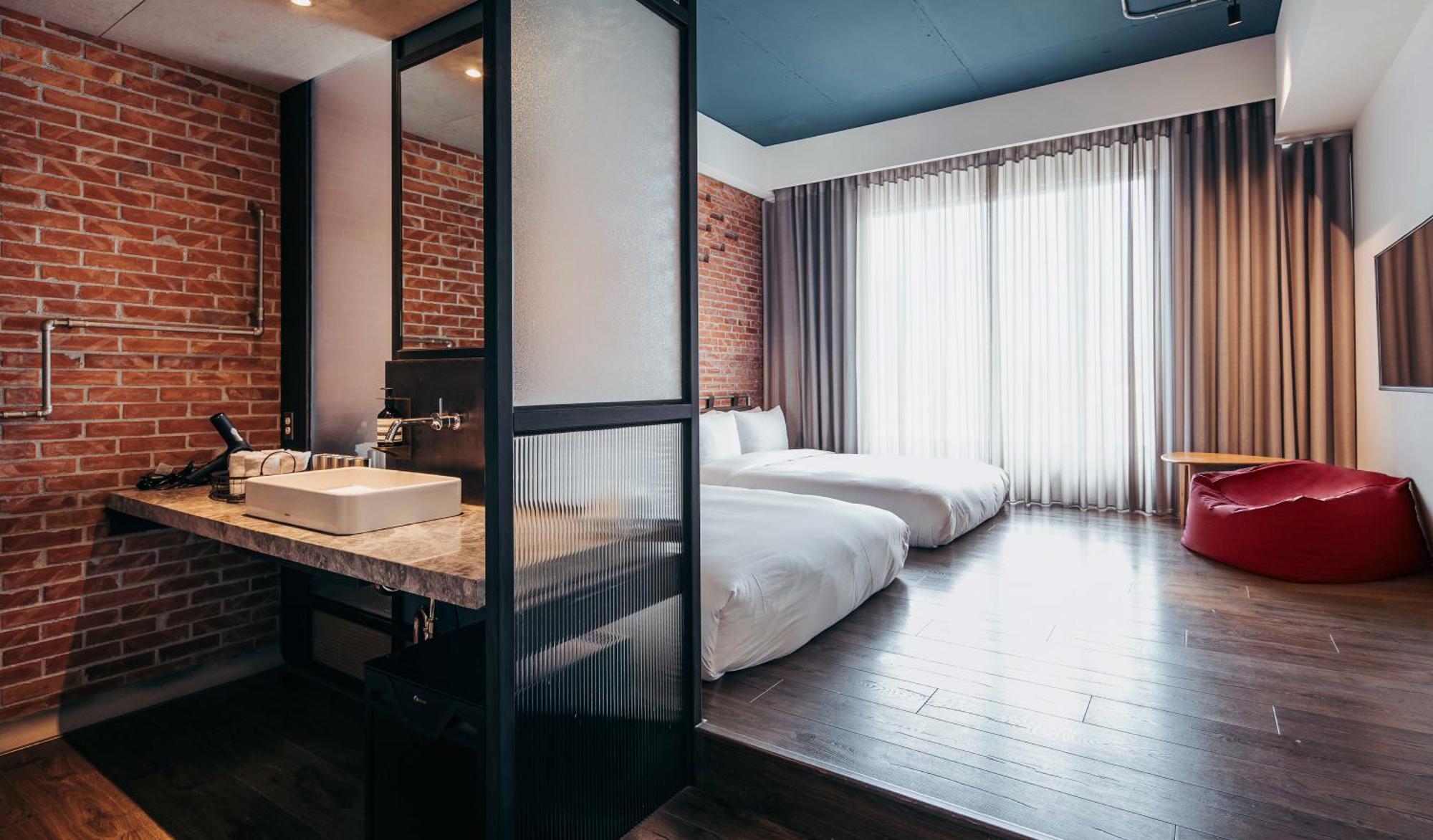 U.I.J Hotel & Hostel Tainan Zewnętrze zdjęcie